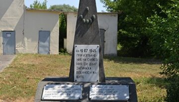 monument-shumen-02